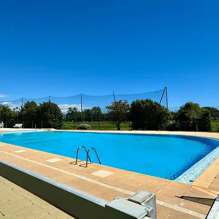 Deux Pieces Proche Plage Et Golf-parking, Piscine Apartman